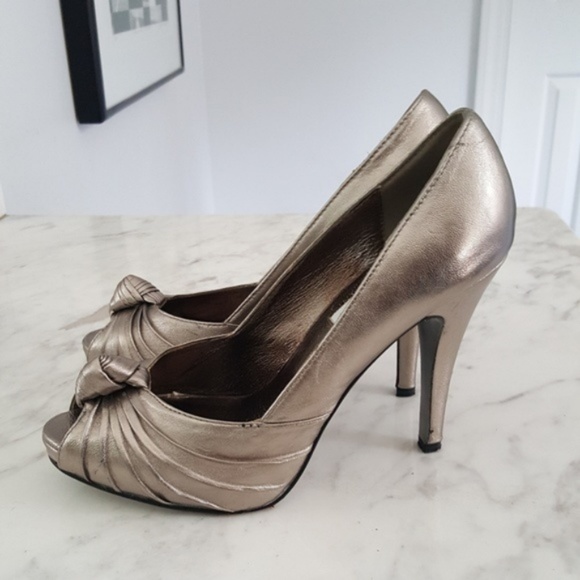 Steve Madden | Metallic Heels - Picture 5 of 7